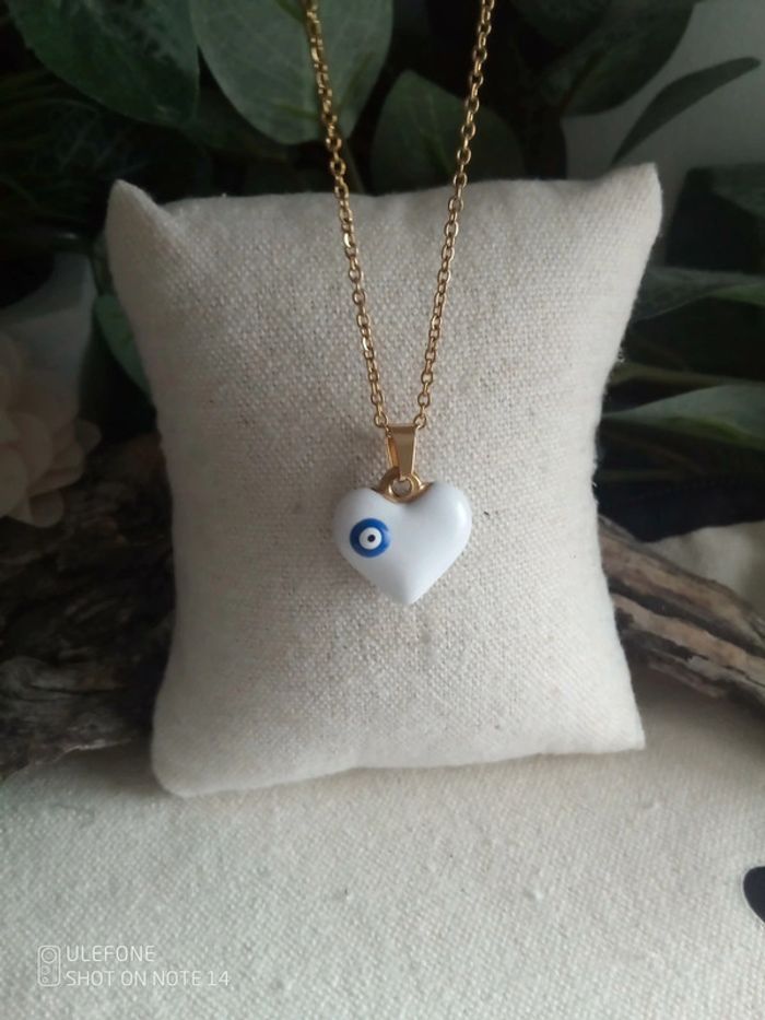 Collier coeur blanc émaillé avec oeil du turc du nazar 🧿.