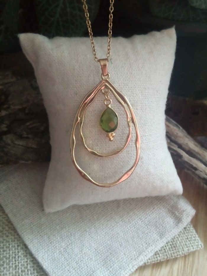 Collier goutte de péridot en pierre naturelle