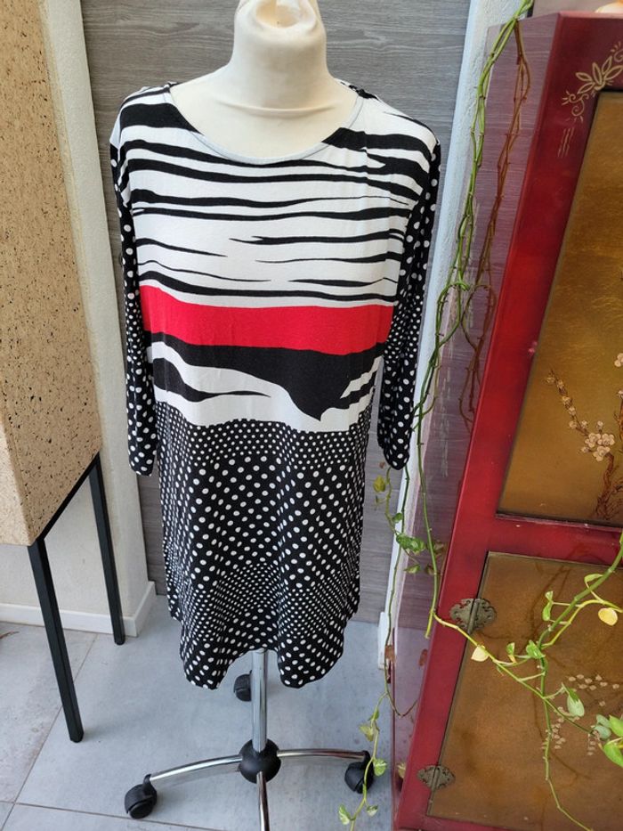 Robe ou tunique fluide taille 5 - photo numéro 2