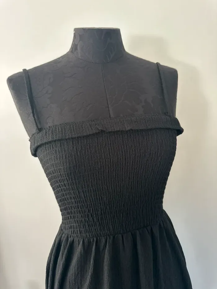 Robe noire H&M - photo numéro 4