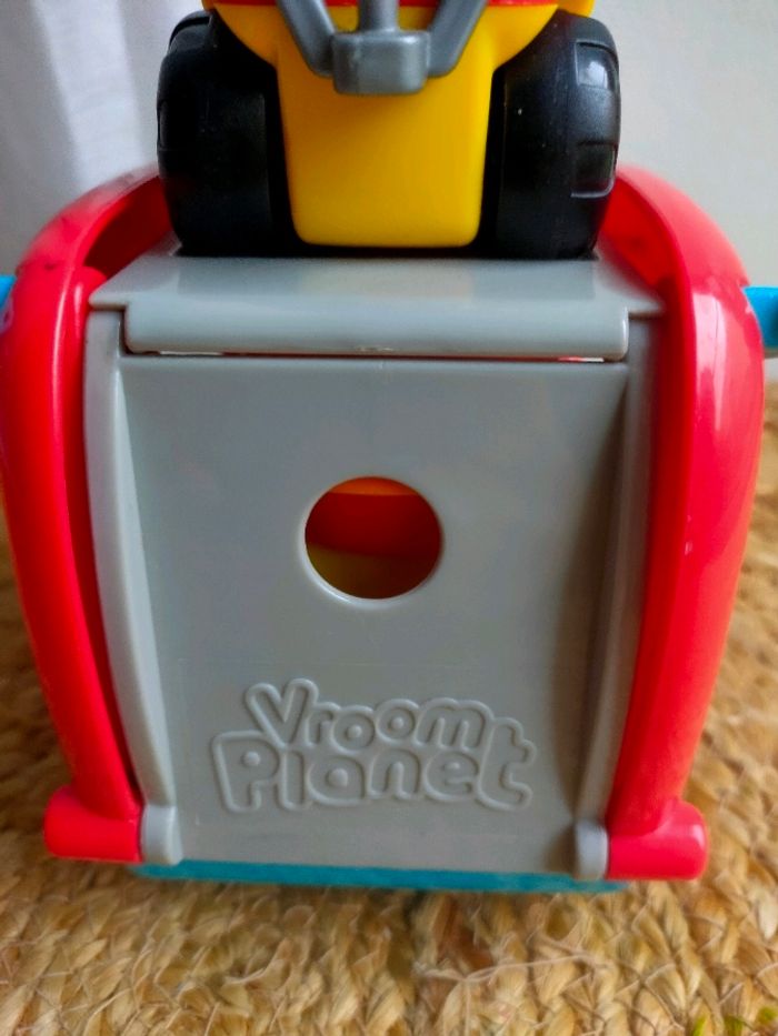 Camion et voiture Vroom planet - photo numéro 5