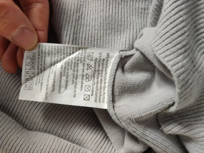 Pull manches courtes col roulé large gris pâle taille M. - photo numéro 5