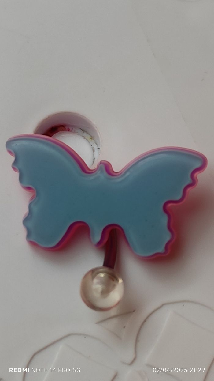 Piercing nombril papillon reverse phosphorescent - photo numéro 4