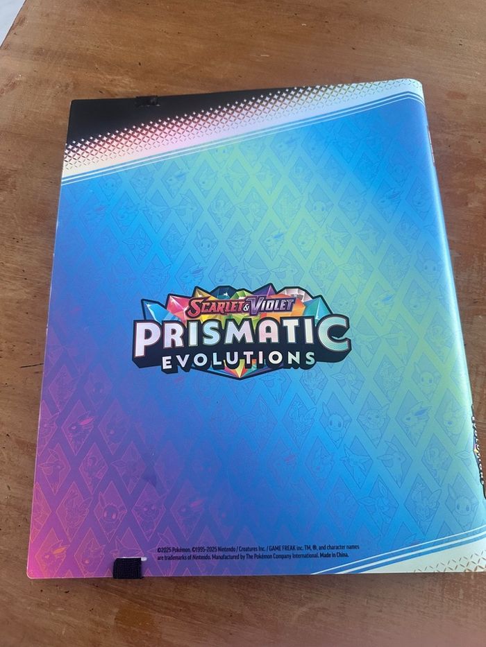 Classeur pokemon prismatic 8.5 neuf