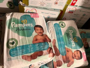 10 Eur le paquet Pampers 