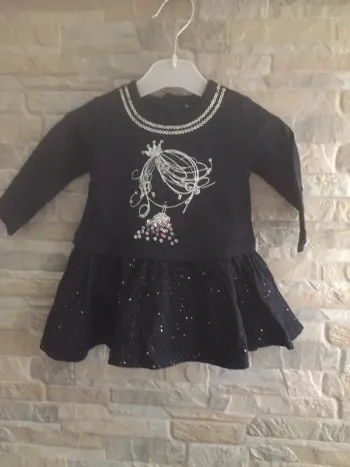 Robe noire à sequins 3M
