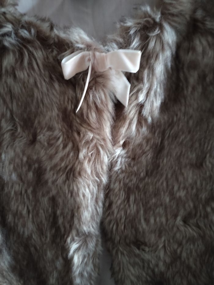 Boléro fourrure sans manches "Tape à l'œil" neuf - photo numéro 9