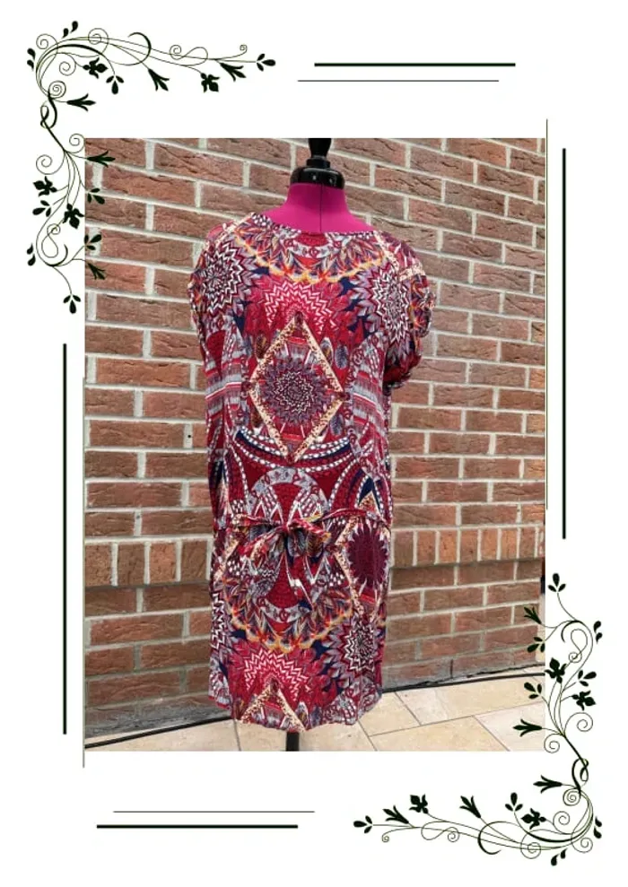 Jolie robe tunique légère taille 40