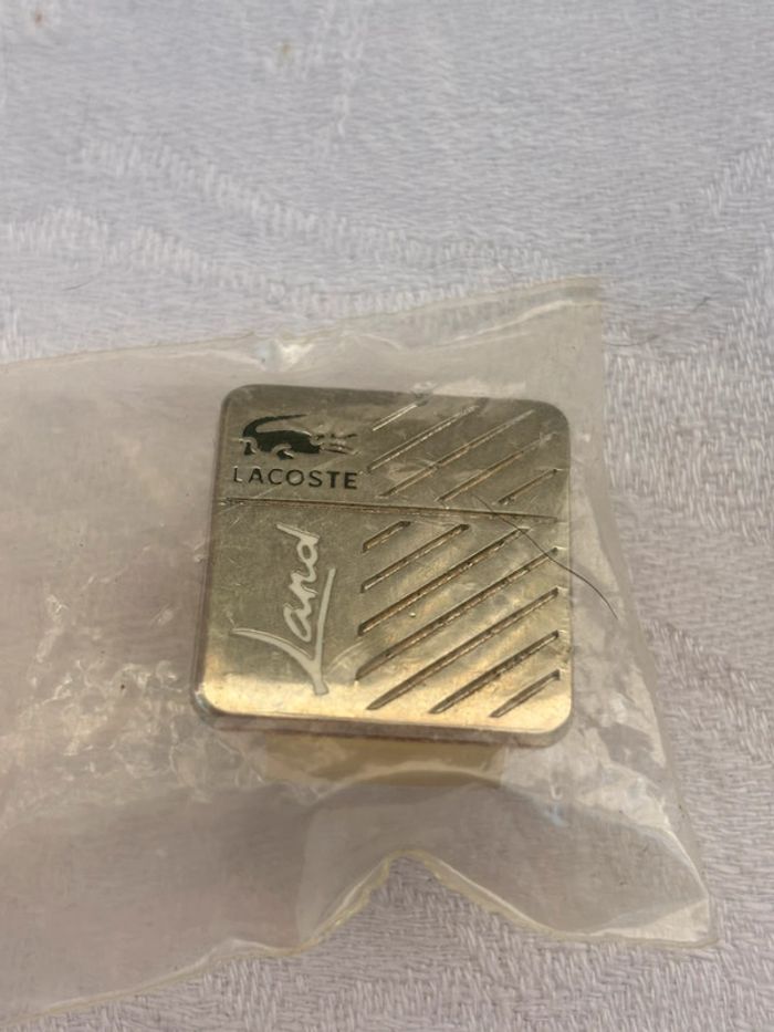Pin’s Lacoste à parfumé – Collector original - photo numéro 2