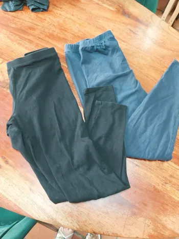 Lot 2 leggings