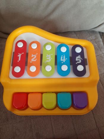 Petit piano enfant