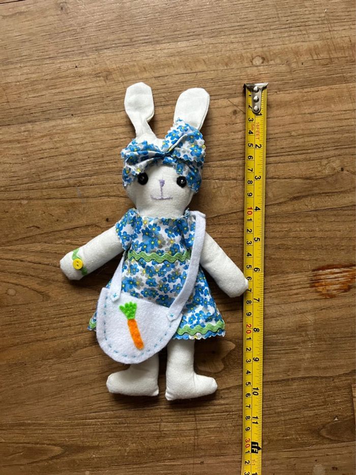 Petite peluche lapin - photo numéro 4