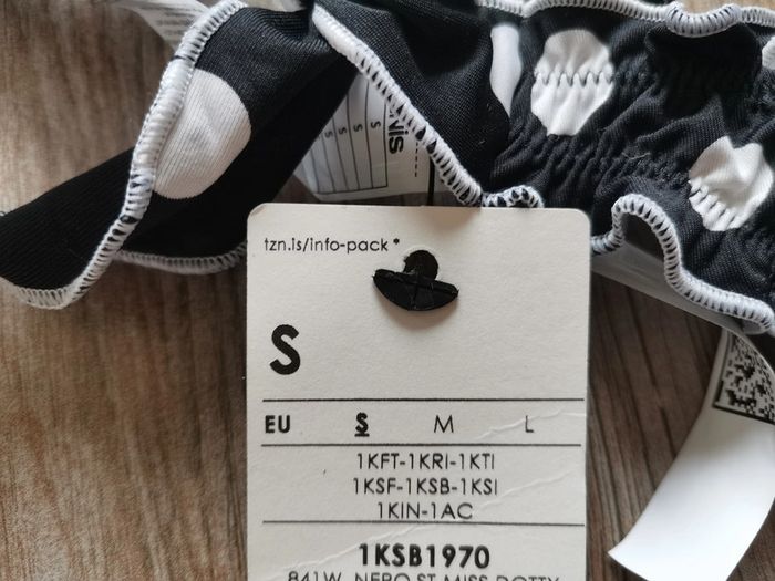 Maillot de bain 2 pièces Tézénis noir et pois blancs taille M pour le haut et S pour le bas - photo numéro 4