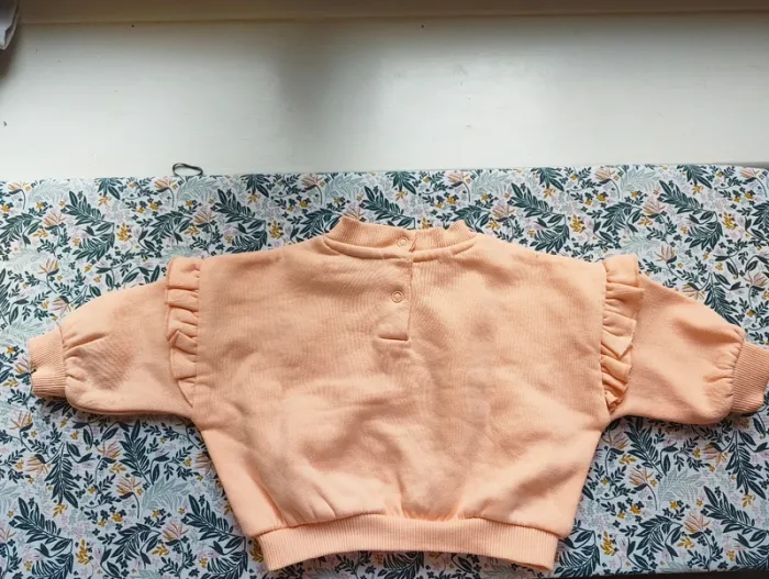 Pull tape à l'oeil fille de 3 mois - photo numéro 8