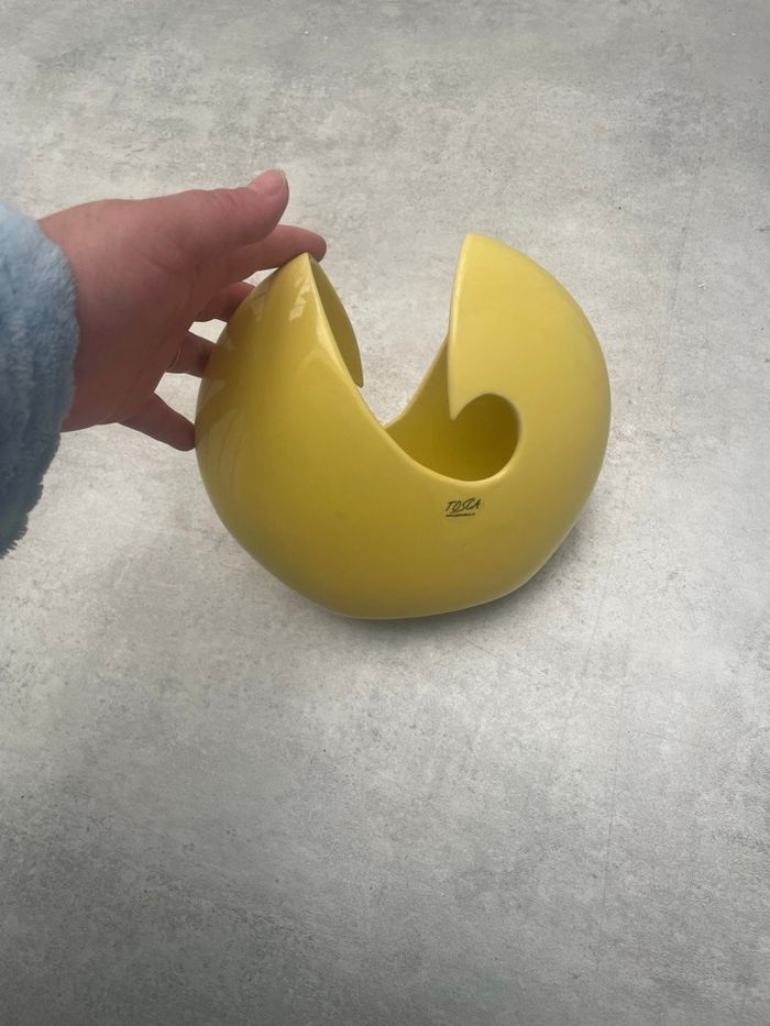 Vase jaune