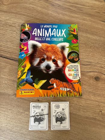 Vends ou échange panini le monde des animaux mille et une couleurs