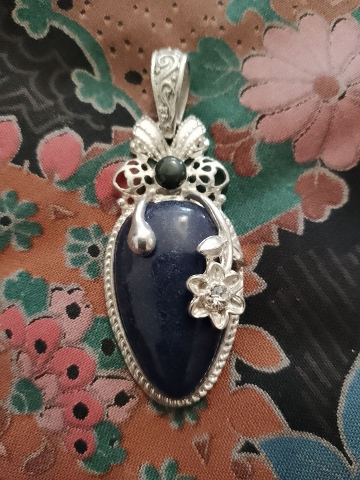 pendentif en métal argenté et lapis lazuli bleue neuf. - photo numéro 1
