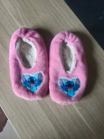 Pantoufle fille taille 32,33 stitch
