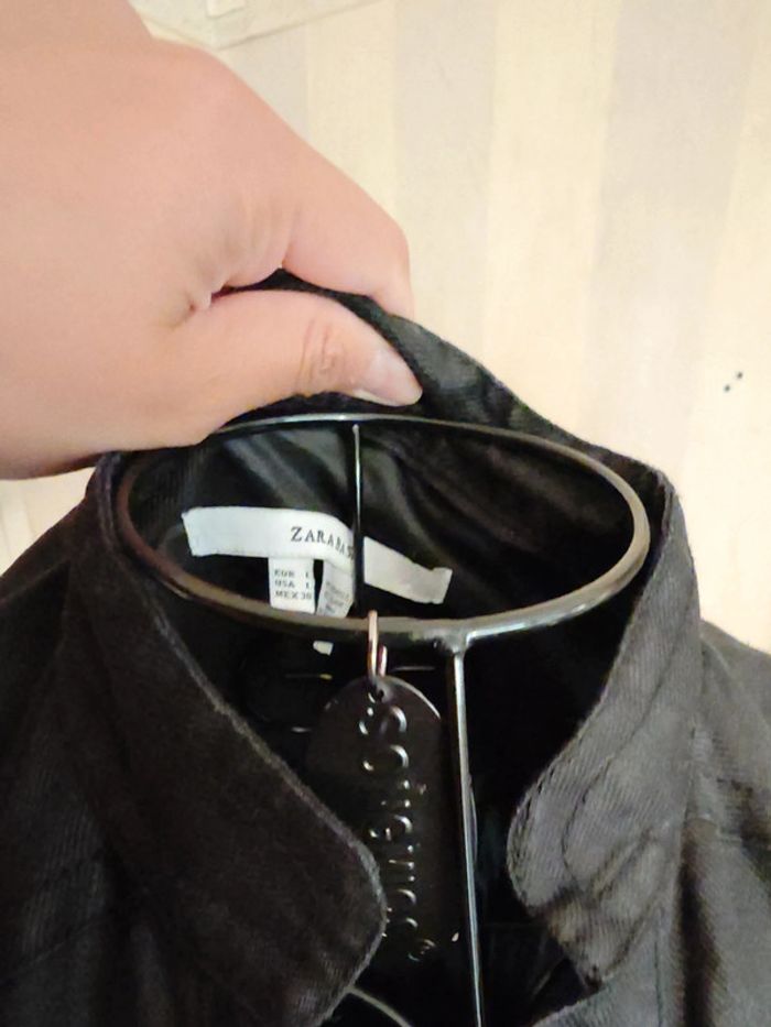 Robe longue Zara en noire unie - photo numéro 2