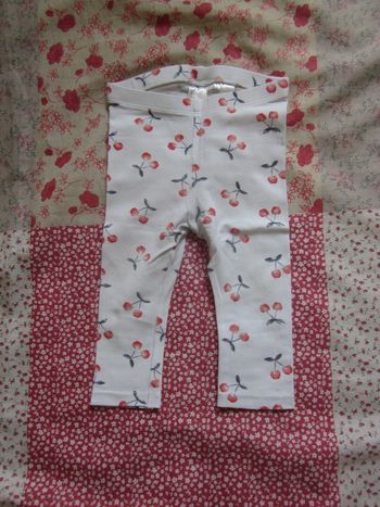 Legging écru motif cerises 9 mois