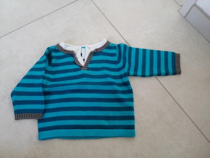 Très beau pull 12 mois