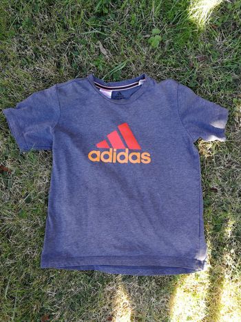 T-shirt gris inscription Adidas enfant 12 ans