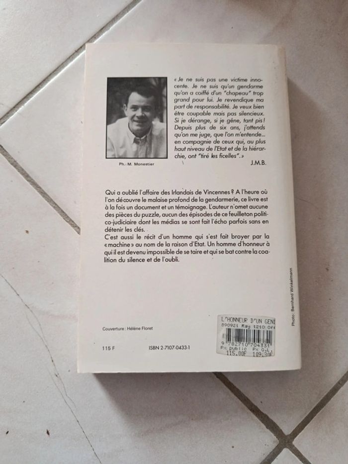 Livre L'honneur d'un gendarme - photo numéro 2