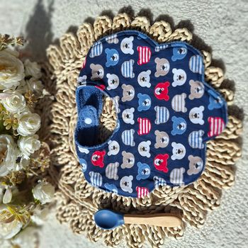 Bavoir forme fleur motifs ours