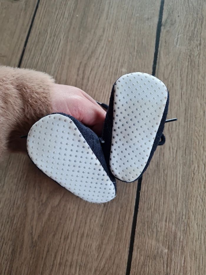 Chaussure bébé - photo numéro 3