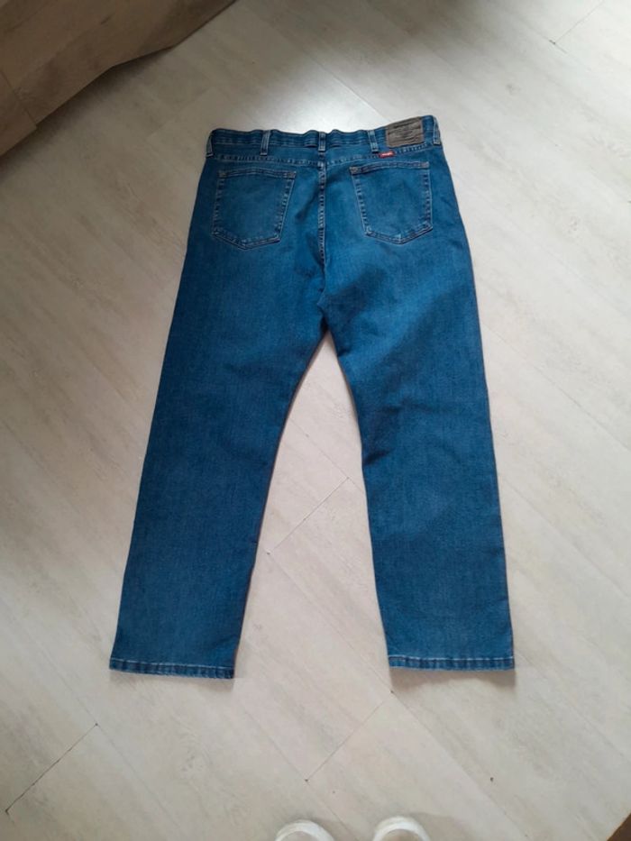 Très beau jean Wrangler Performance  Séries 38×29 - photo numéro 5