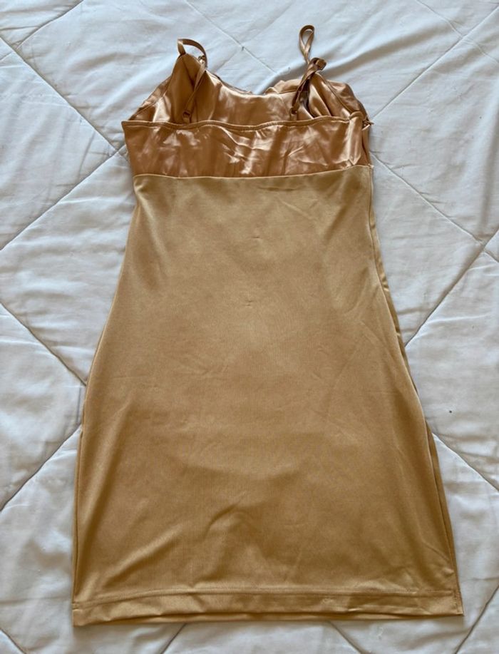 Robe de soirée moulante bretelles satinée doré bustier bouffant rose gold S/36 Shein - photo numéro 6