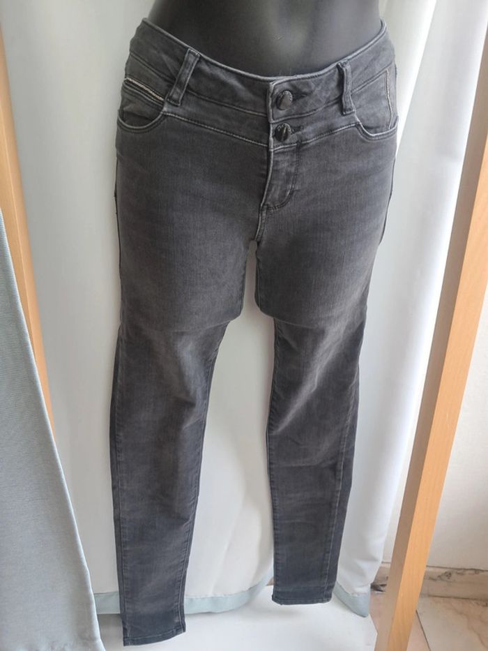 One step jean T.36 en tbe