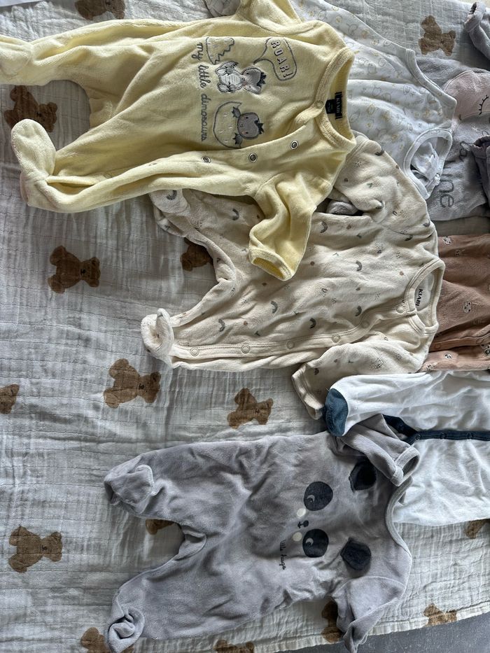 Pyjamas naissance - photo numéro 3