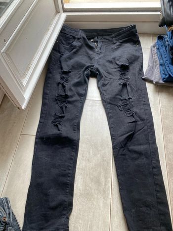 Jean noir, déchiré Shein, taille L