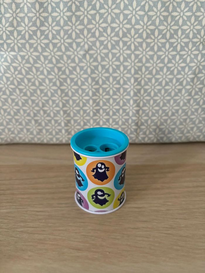 Taille-Crayons "Tatoo" Fantôme