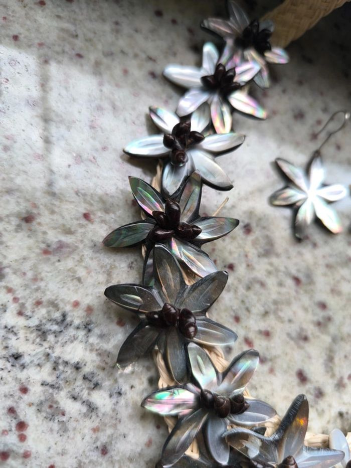 Bijoux collier et boucle d'oreille - photo numéro 3