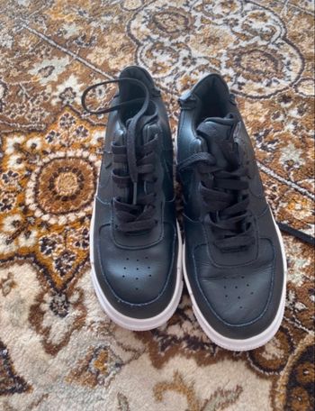 Baskets Nike taille 38 noir