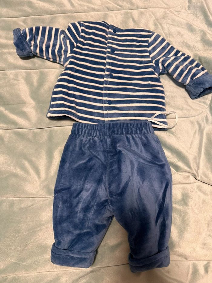Ensemble bébé 1 mois - photo numéro 3