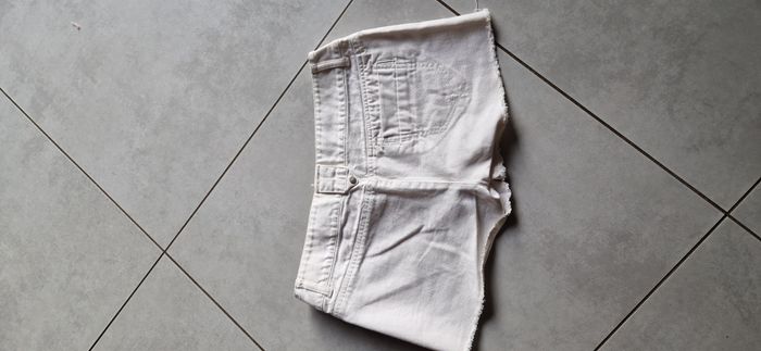 Short. - photo numéro 2