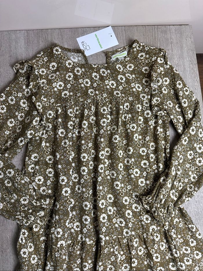 Robe imprimée à volant demi saison - taille 7 ans 122 cm - neuf - photo numéro 4