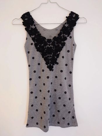 Débardeur à pois et dentelle en parfait état - dressing trié par tailles