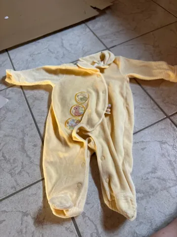 Pyjama grenouillère jaune