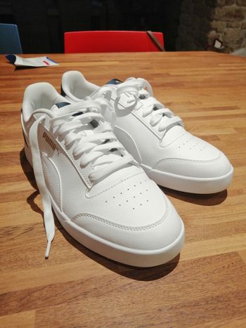 Chaussures blanches Puma