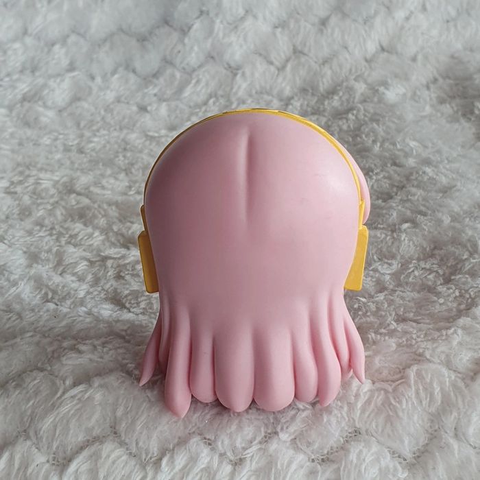 Luka megurine figurine assise japon ichiban kuji officielle - photo numéro 3