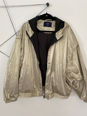Blouson doré