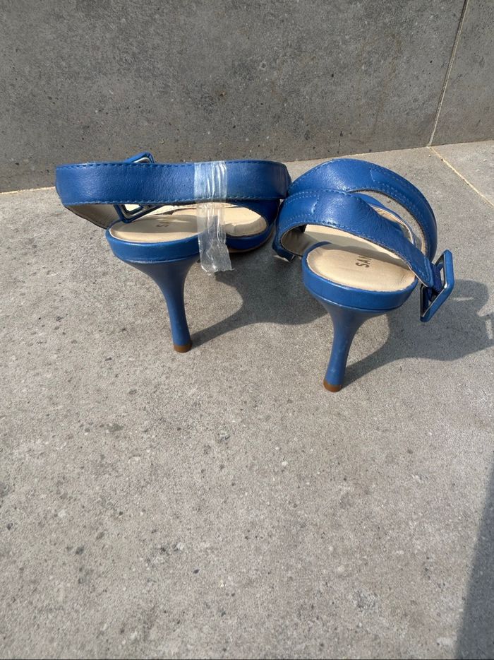 Sandales bleu électrique - photo numéro 4