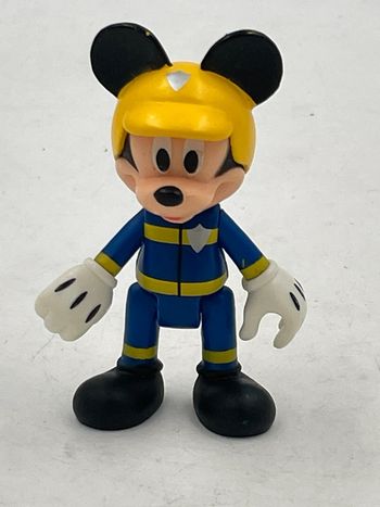 Figurine Disney Mickey en tenue de policier 7,5 cm