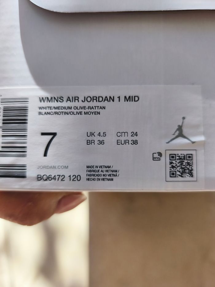 Baskets Air Jordan montantes neuves femme - photo numéro 4