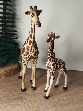 PAPO figurine girafe girafon Animal de la savane