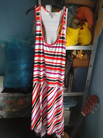 Jolie robe à bas trapèze a rayures